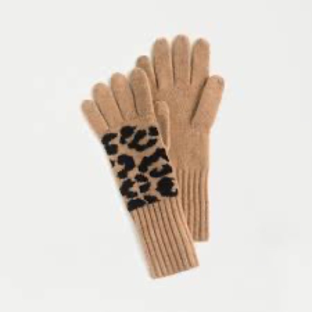 J crew texting gloves in leopard super soft yarn, one size, NWT